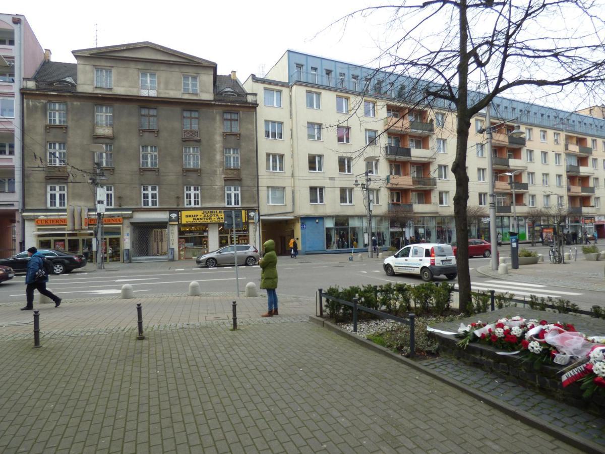 Apartament Swietojanska กดิเนีย ภายนอก รูปภาพ